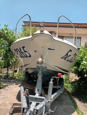 Моторна яхта Quicksilver 470, снимка 9