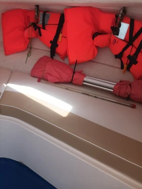 Моторна яхта Quicksilver 470, снимка 5