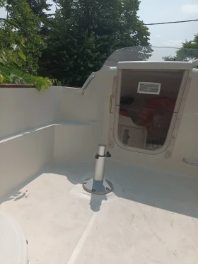 Моторна яхта Quicksilver 470, снимка 15