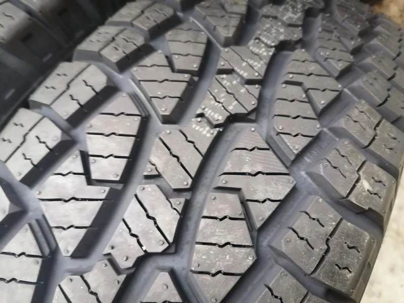 Гуми Всесезонни 235/70R16, снимка 13 - Гуми и джанти - 31999145