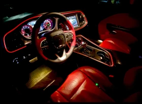 Dodge Challenger 5.7 Hemi, снимка 6