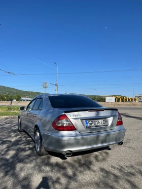 Mercedes-Benz E 320, снимка 8