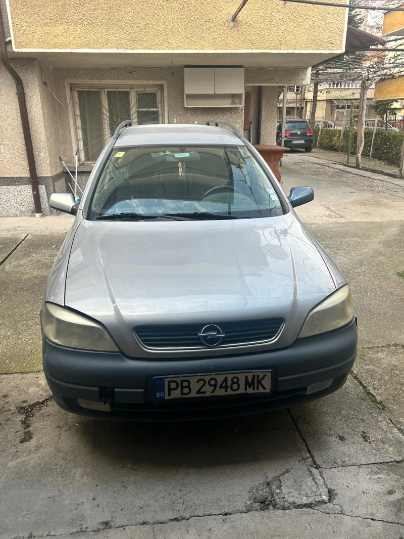 Opel Astra Комби, снимка 1 - Автомобили и джипове - 48359970