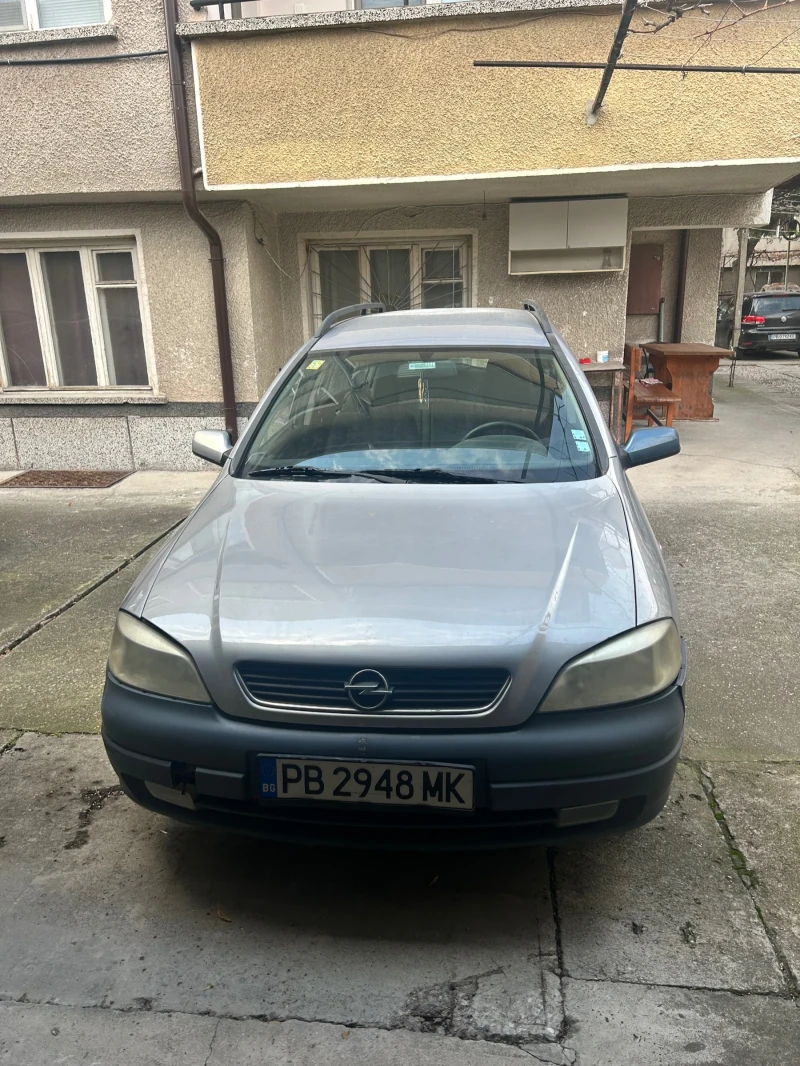 Opel Astra Комби, снимка 2 - Автомобили и джипове - 48359970