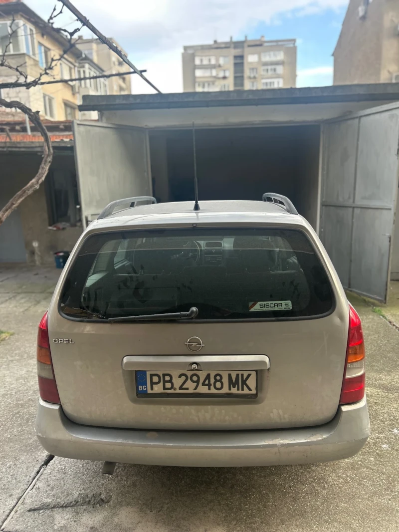 Opel Astra Комби, снимка 4 - Автомобили и джипове - 48359970