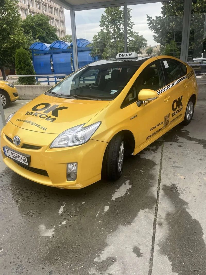 Toyota Prius 1.8 Hybrid , снимка 2 - Автомобили и джипове - 51528801