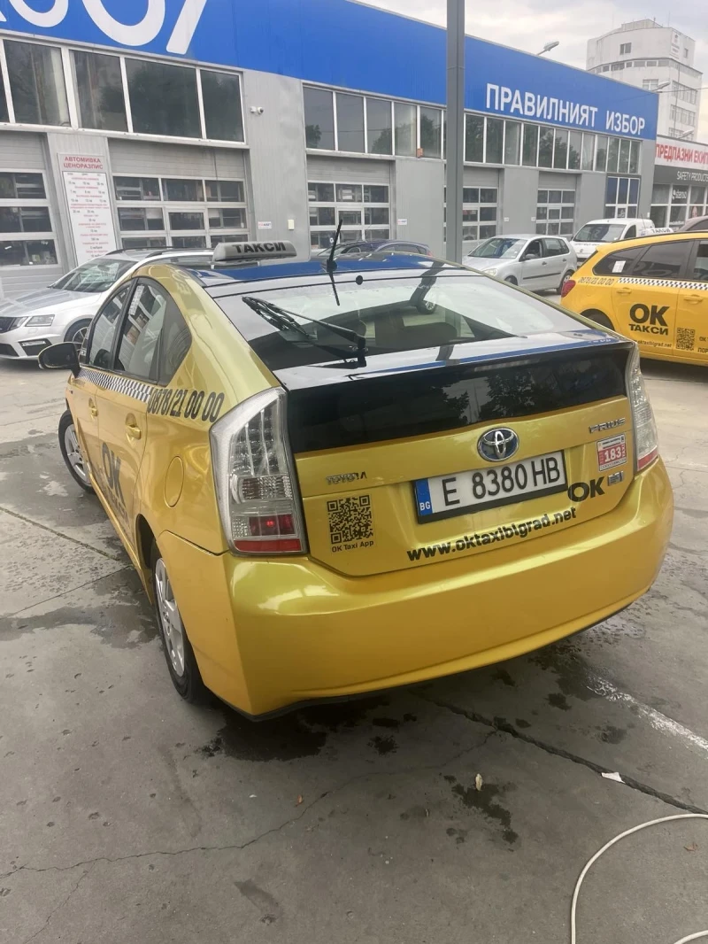 Toyota Prius 1.8 Hybrid , снимка 5 - Автомобили и джипове - 51528801