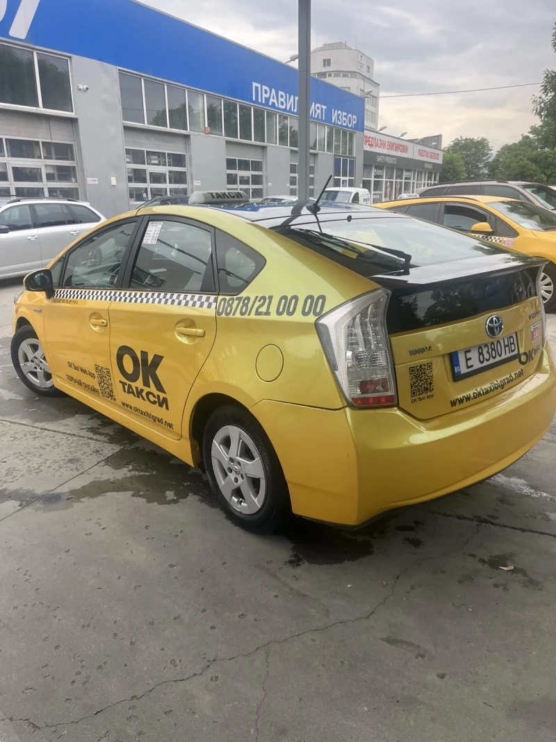 Toyota Prius 1.8 Hybrid , снимка 4 - Автомобили и джипове - 51528801