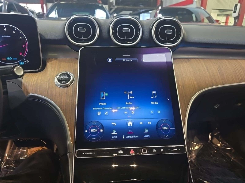 Mercedes-Benz C 300, снимка 10 - Автомобили и джипове - 53345017