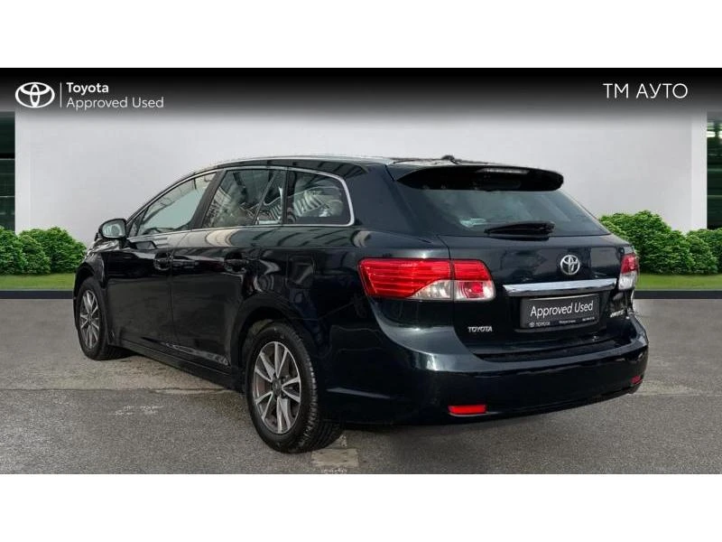 Toyota Avensis 2.0 D4D Executive, снимка 2 - Автомобили и джипове - 48601056