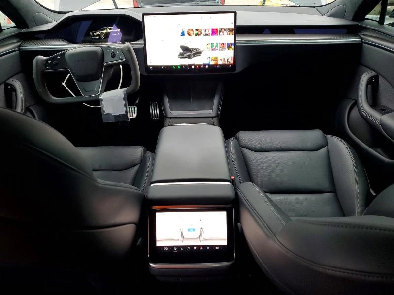 Tesla Model S PLAID TRI MOTOR ALL-WHEEL DRIVE - изображение 8