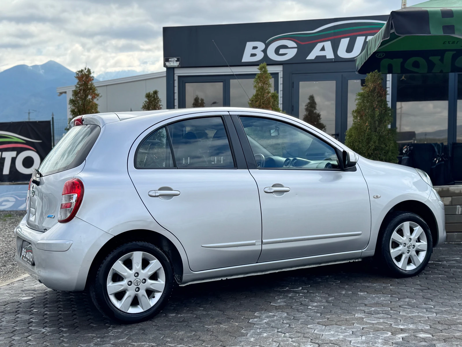Nissan Micra * 128 ХИЛЯДИ* ИТАЛИЯ* NAVI* КЛИМАТРОНИК* EURO 5*  - изображение 4