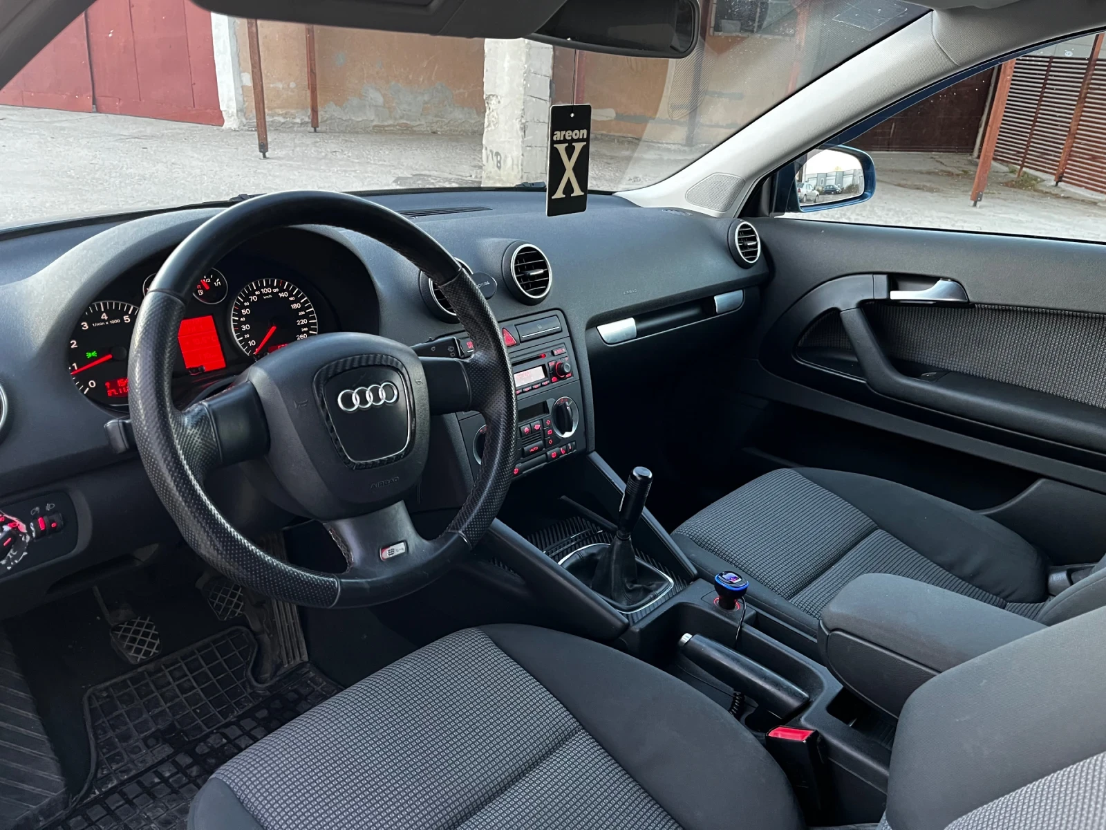 Audi A3 1.6 FSI - изображение 7