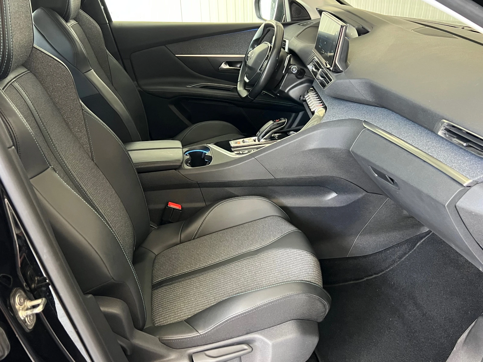 Peugeot 3008 1.5HDI-ALLURE PACK-FULL SERVICE PEUGEOT-KATO HOB!! - изображение 10