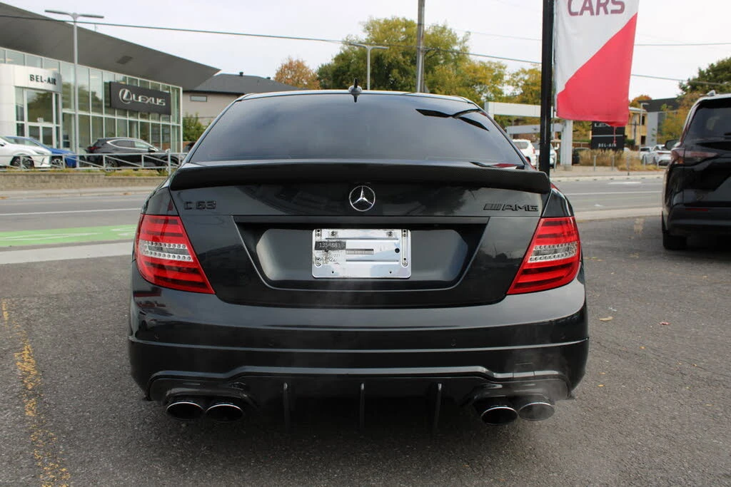 Mercedes-Benz C 63 AMG CARFAX * АвтоКредит* (ЦЕНА ДО БГ) - изображение 5