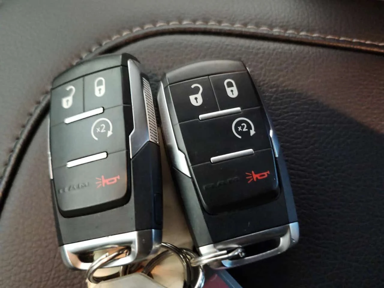 Dodge RAM 3500 BIG HORN| ДЪЛГА БАЗА| 2 КЛЮЧА| , снимка 17 - Автомобили и джипове - 54112936