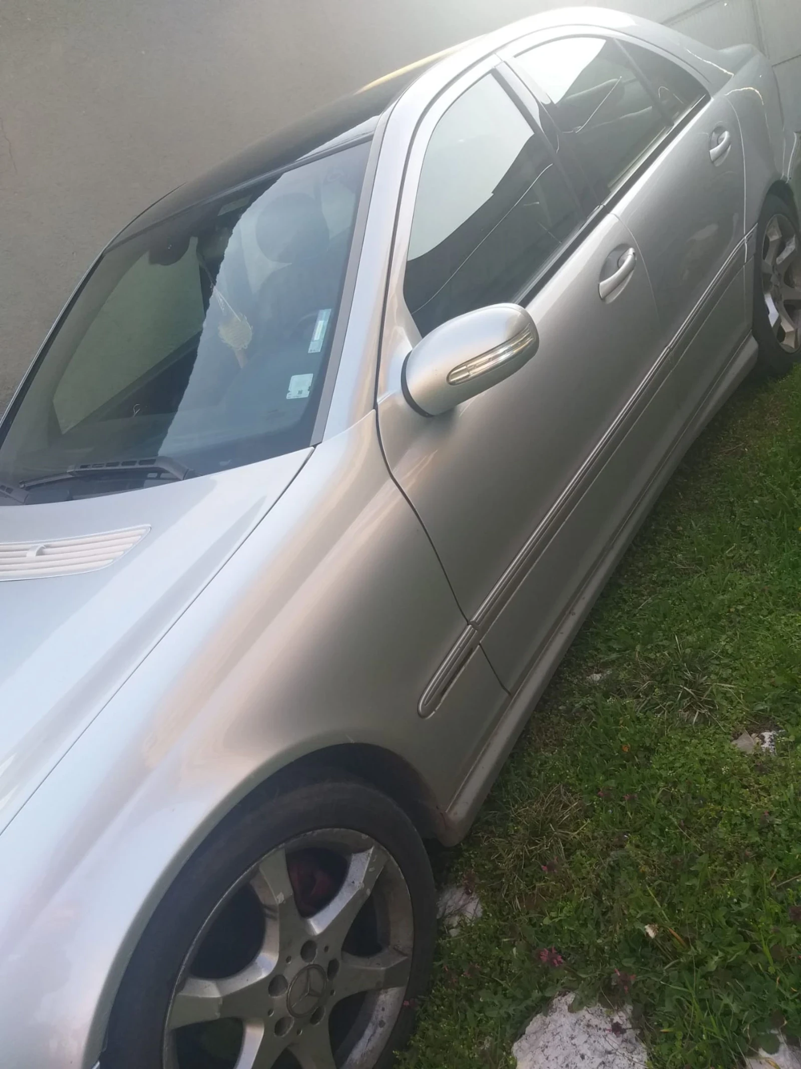 Mercedes-Benz C 220, снимка 2 - Автомобили и джипове - 54334656