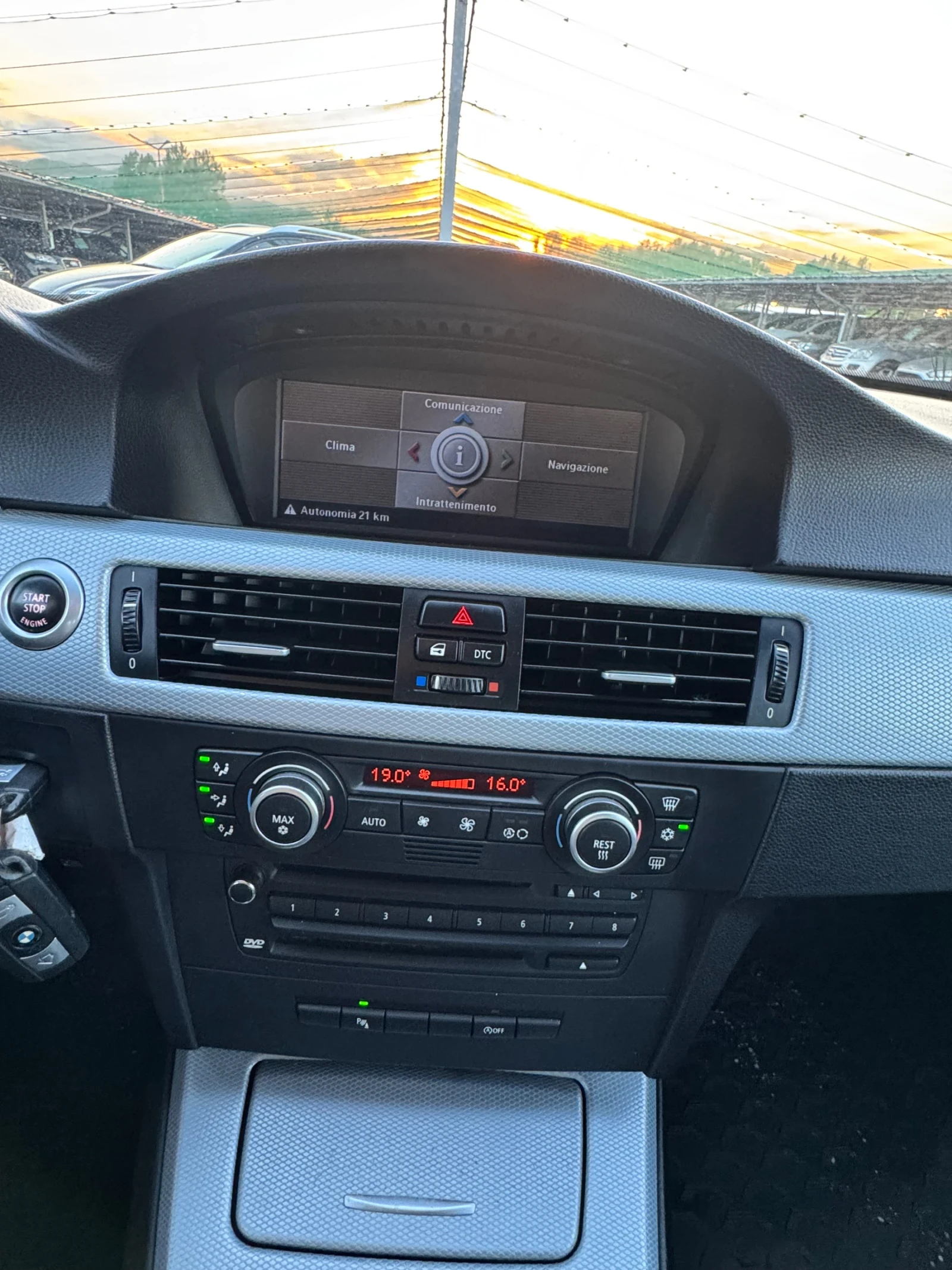BMW 320 2.0D M/// PACK НАВИГАЦИЯ, снимка 12 - Автомобили и джипове - 54704614