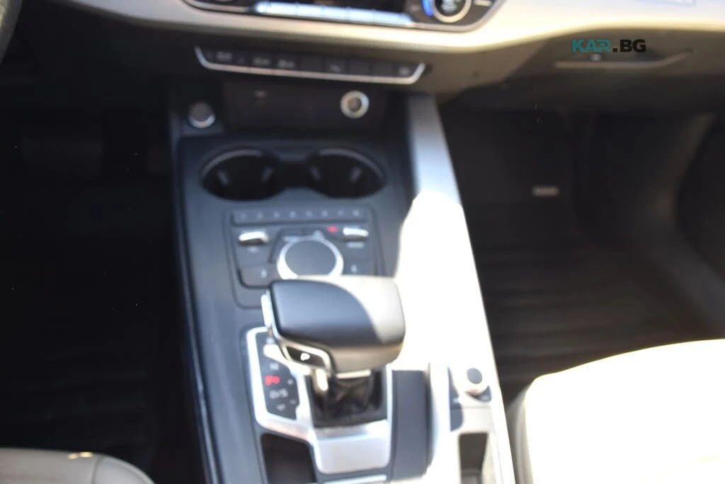 Audi A4 quattro * Komfort * АвтоКредит * (ЦЕНА ДО БГ), снимка 16 - Автомобили и джипове - 54934291