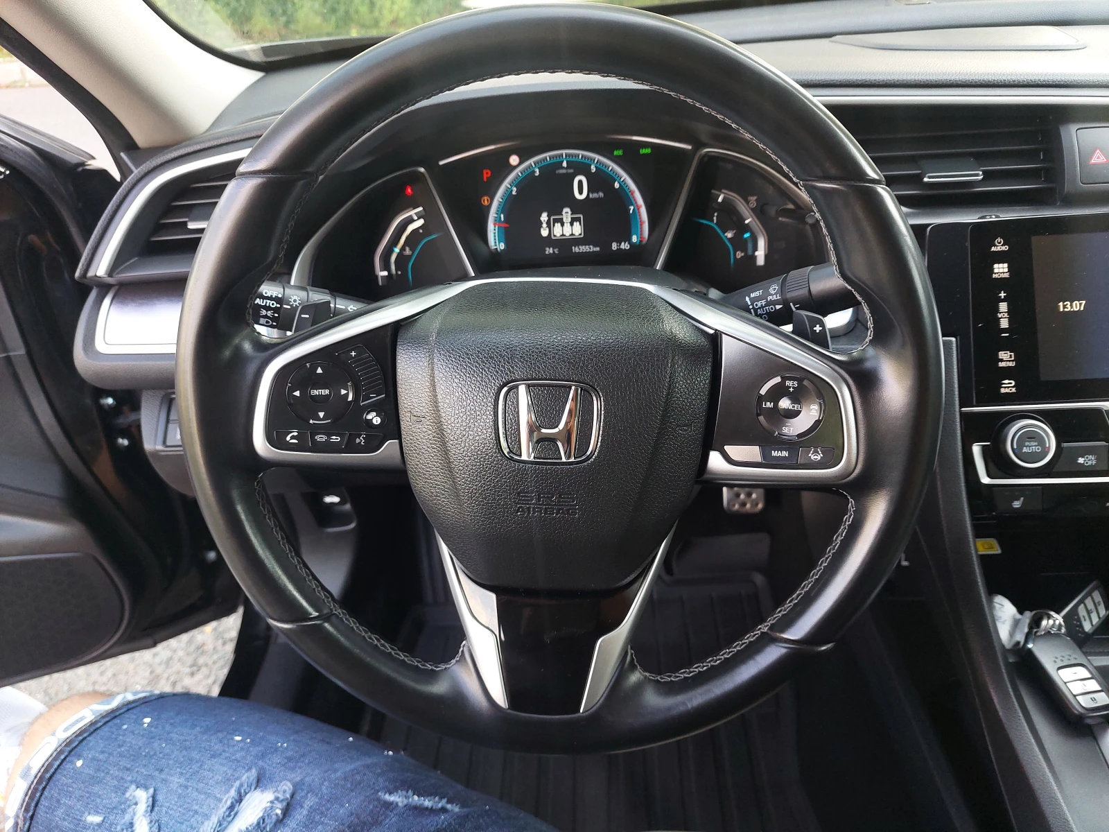 Honda Civic 1, 5i 182ps EXECUTIVE, снимка 9 - Автомобили и джипове - 55257136