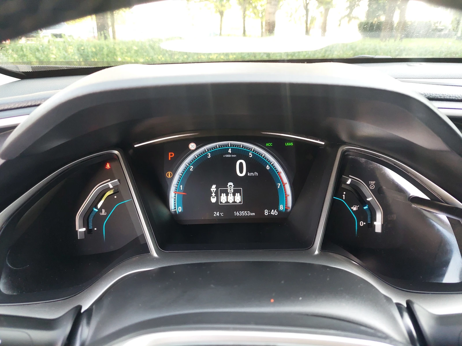 Honda Civic 1, 5i 182ps EXECUTIVE, снимка 10 - Автомобили и джипове - 55257136