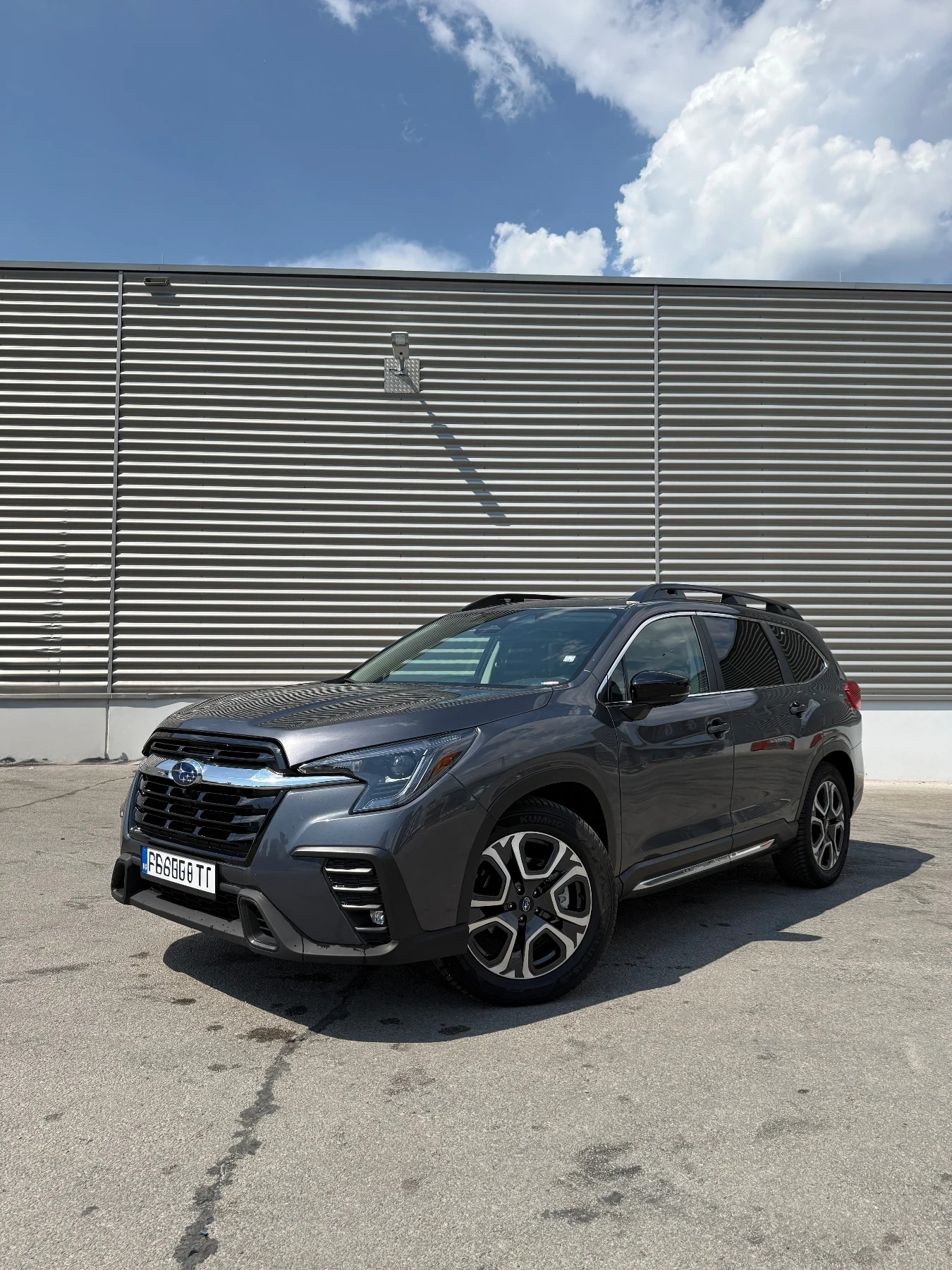 Subaru Ascent Limited   7 места с капитански седалки