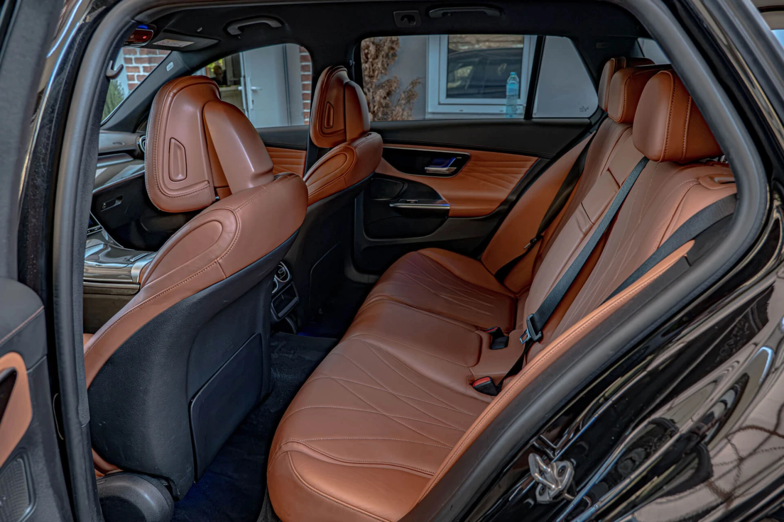 Mercedes-Benz C 220 AMG Line/Exclusive/4Matic/MBUX/Ambient/Подгрев/Кар, снимка 8 - Автомобили и джипове - 55383426