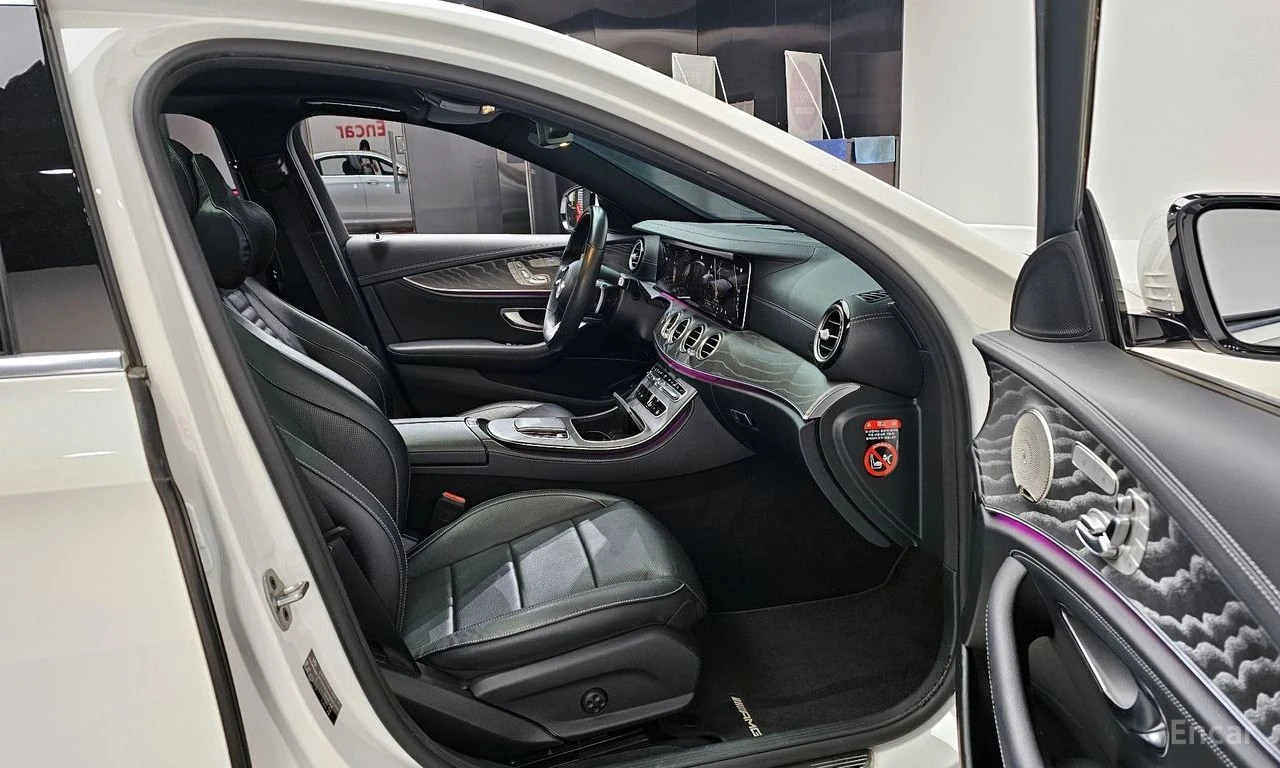 Mercedes-Benz E 350 AMG* LINE* 4MATIC* BURMESTER* ОБДУХВАНЕ* ДИСТРОНИК, снимка 14 - Автомобили и джипове - 55725981