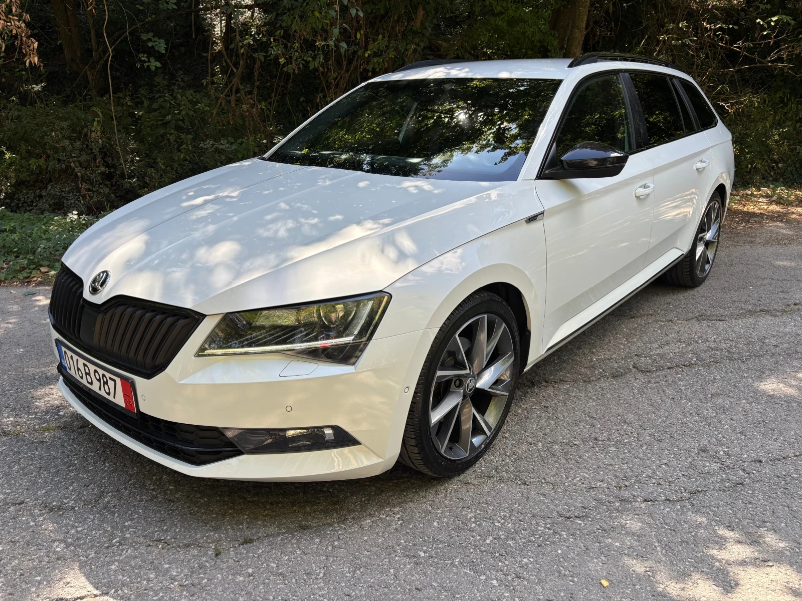 Skoda Superb 2.0TDI DSG 4x4 SPORT LINE, снимка 2 - Автомобили и джипове - 55994284