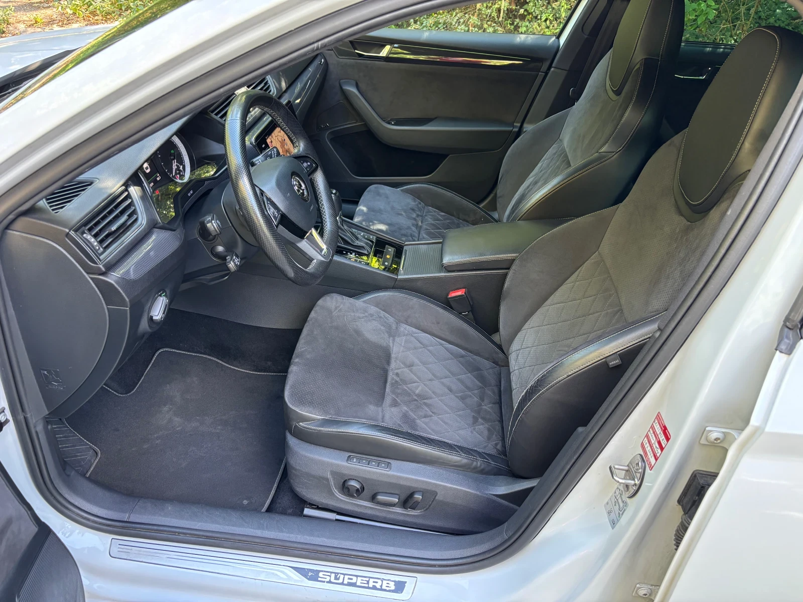 Skoda Superb 2.0TDI DSG 4x4 SPORT LINE, снимка 7 - Автомобили и джипове - 55994284