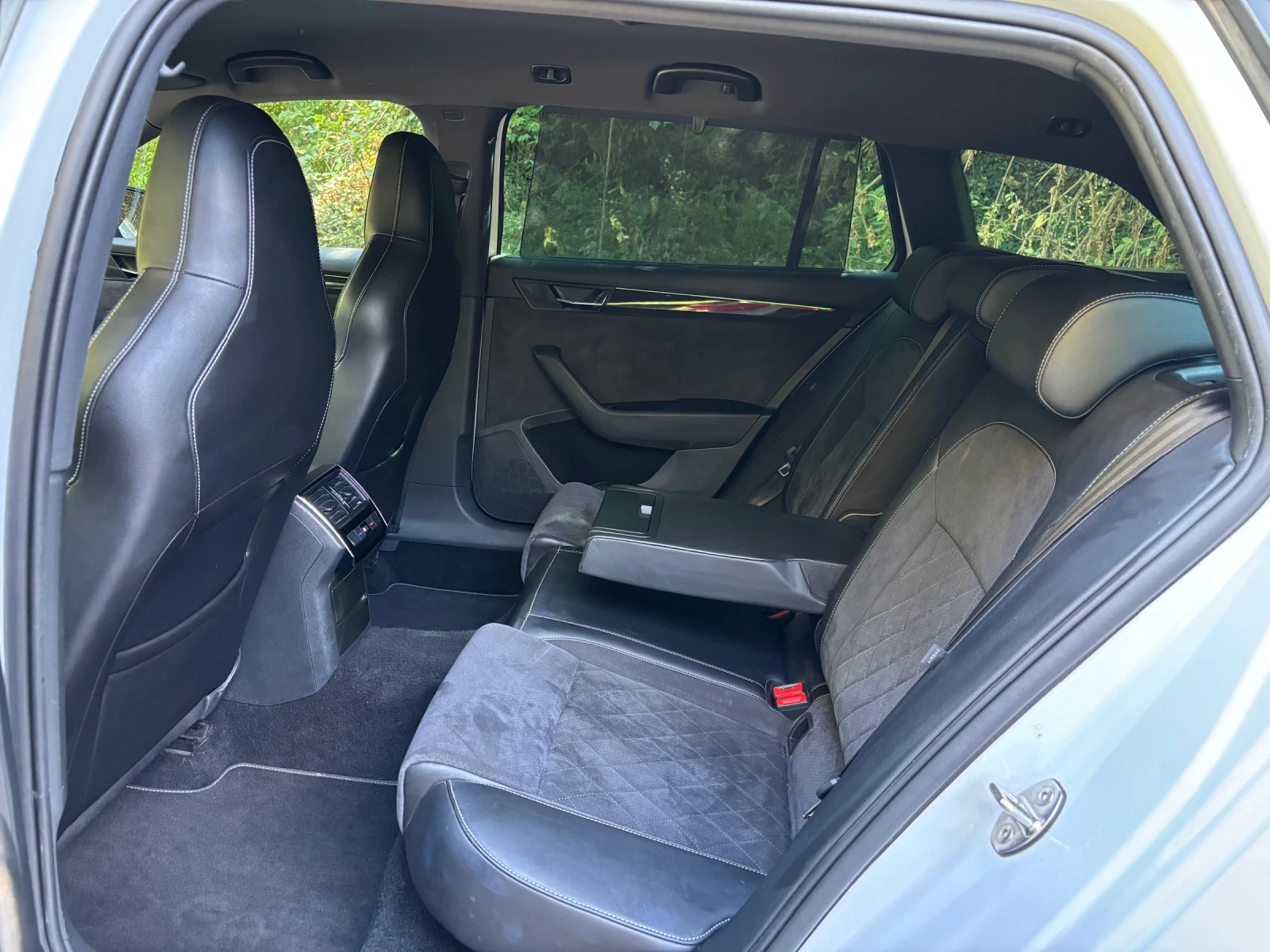 Skoda Superb 2.0TDI DSG 4x4 SPORT LINE, снимка 8 - Автомобили и джипове - 55994284