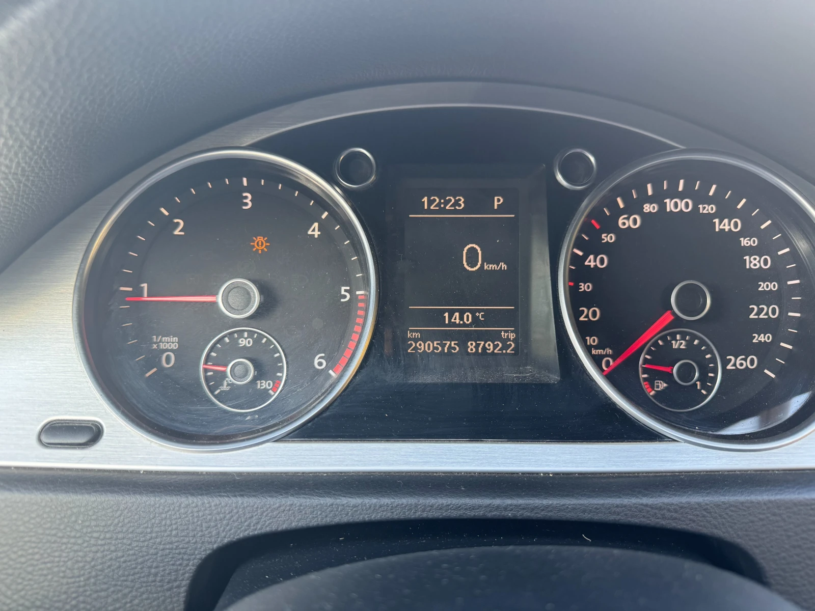 VW Passat, снимка 8 - Автомобили и джипове - 56149703