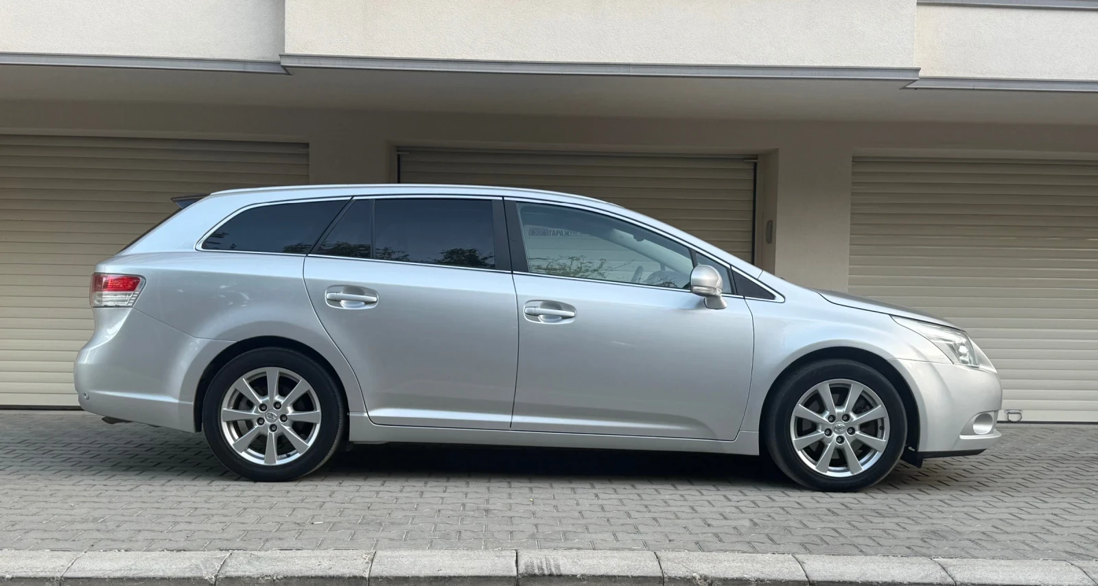 Toyota Avensis, снимка 7 - Автомобили и джипове - 56426673