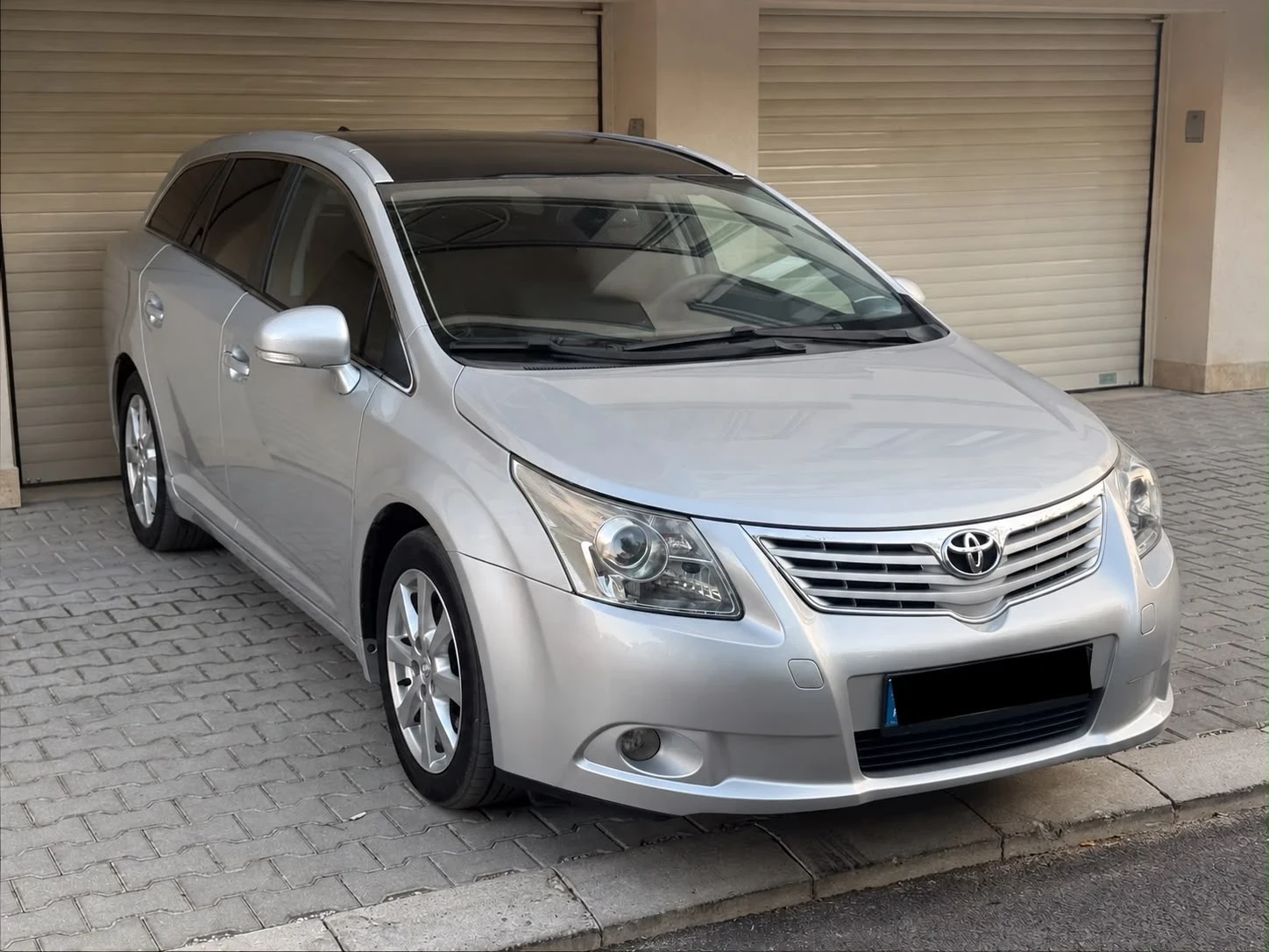 Toyota Avensis, снимка 3 - Автомобили и джипове - 56426673