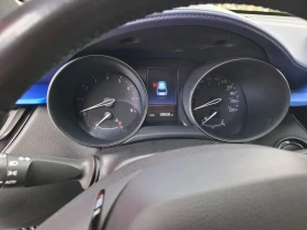 Toyota C-HR XLE premium , снимка 12