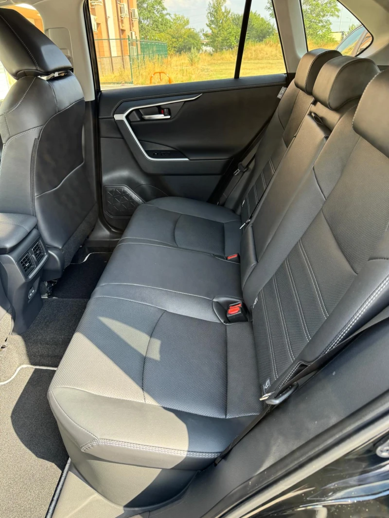 Toyota Rav4 LUXURY PREMIUM, снимка 15 - Автомобили и джипове - 47164599