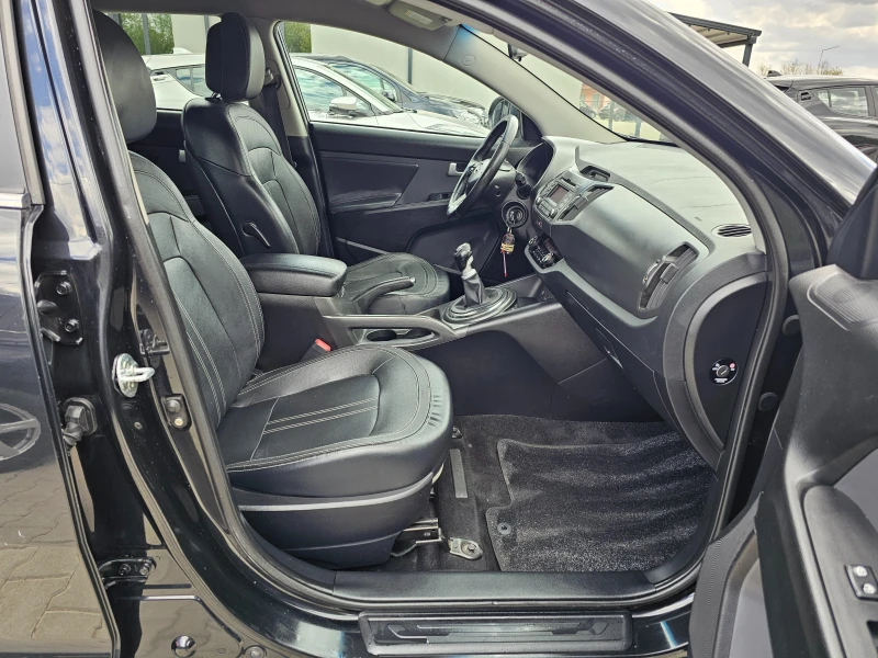 Kia Sportage 2.0CRDI, 4x4, Кожа, Подгерв, 160000км.!, снимка 13 - Автомобили и джипове - 50009898
