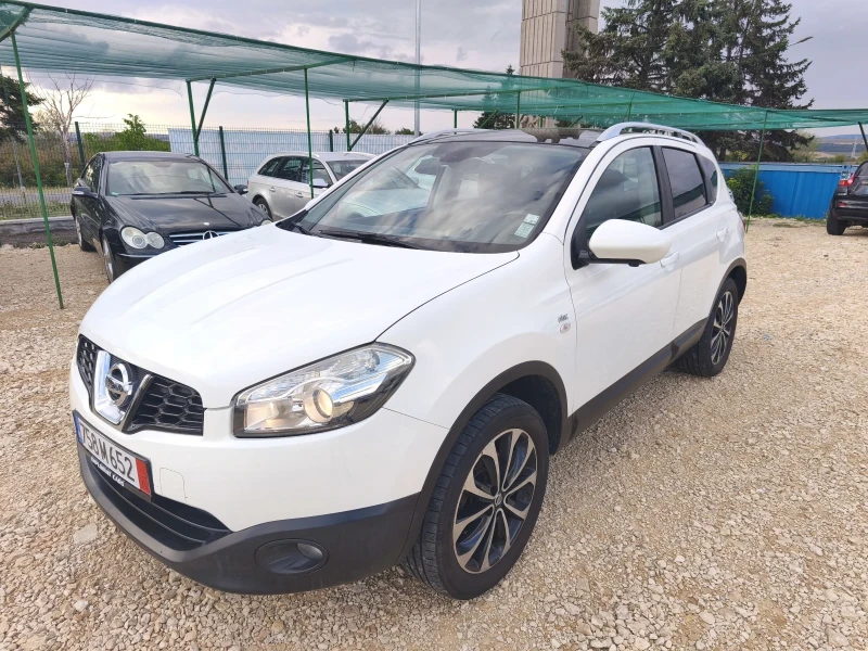 Nissan Qashqai 1.6 бензин* ГАЗ* 360 камери, снимка 3 - Автомобили и джипове - 51489003