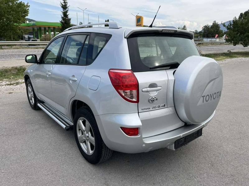 Toyota Rav4 2.2D4D 136кс 4Х4 КЛИТРОНИК ВНОС ИТАЛИЯ, снимка 5 - Автомобили и джипове - 51652169
