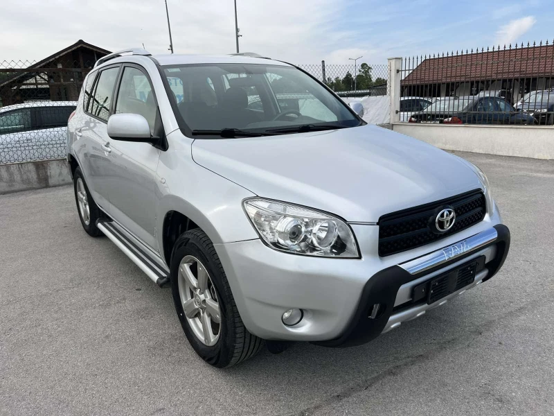 Toyota Rav4 2.2D4D 136кс 4Х4 КЛИТРОНИК ВНОС ИТАЛИЯ, снимка 3 - Автомобили и джипове - 51652169