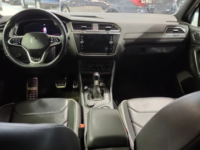 VW Tiguan R-LINE HIGHLINE| 4MOTION| CARFAX| PANORAMA| 2 КЛЮЧ, снимка 10 - Автомобили и джипове - 53431972