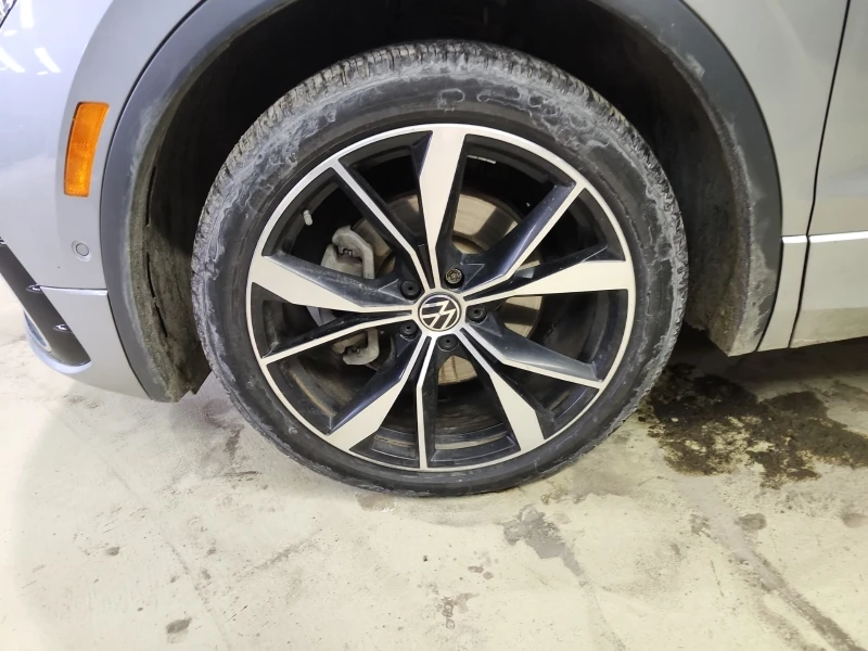 VW Tiguan R-LINE HIGHLINE| 4MOTION| CARFAX| PANORAMA| 2 КЛЮЧ, снимка 8 - Автомобили и джипове - 53431972