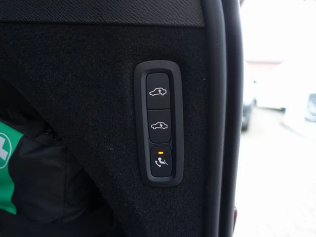 Volvo Xc90 NEW Ultra Dark T8 AWD FourC, снимка 17 - Автомобили и джипове - 53101589