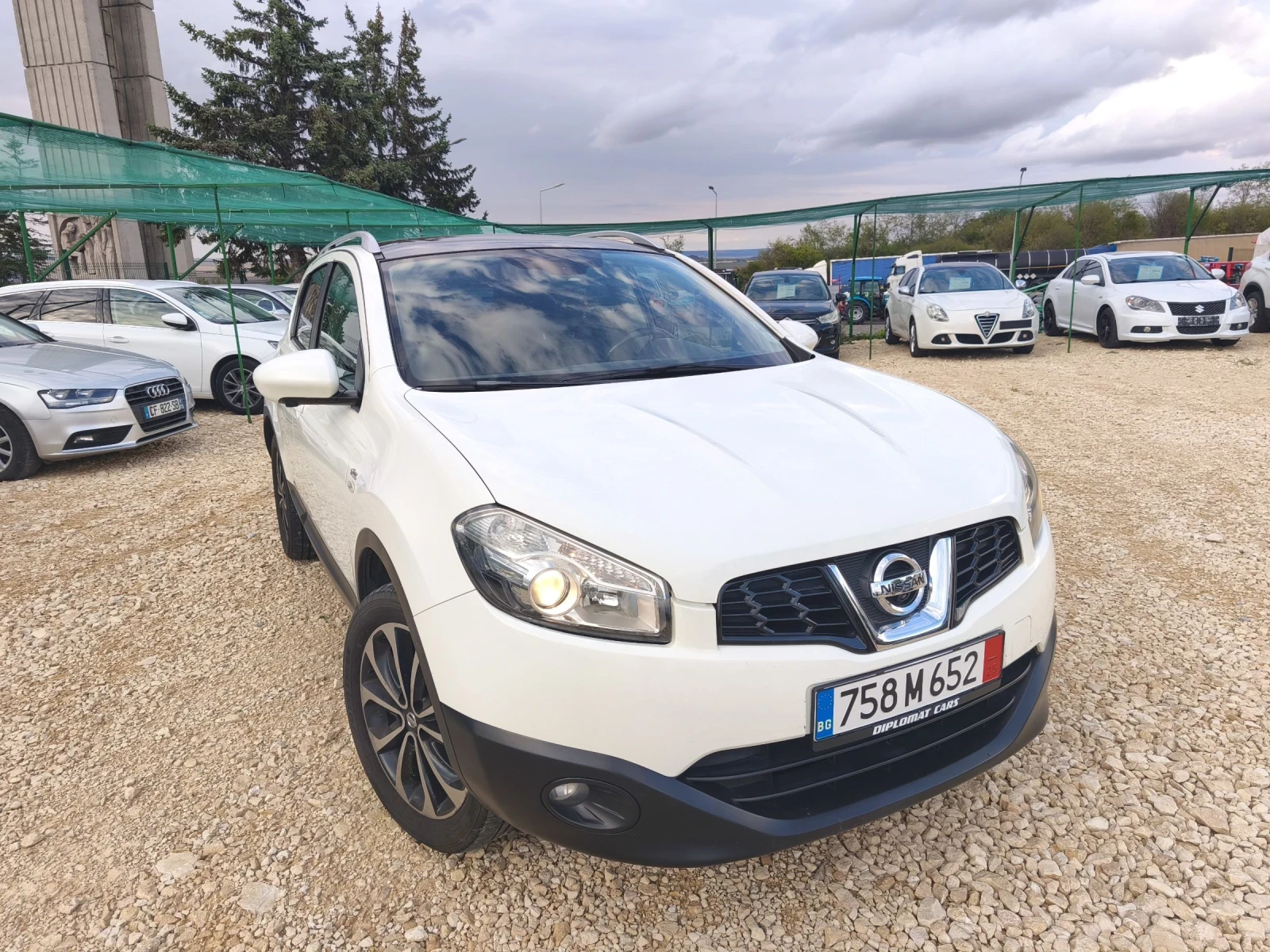 Nissan Qashqai 1.6 бензин* ГАЗ* 360 камери, снимка 1