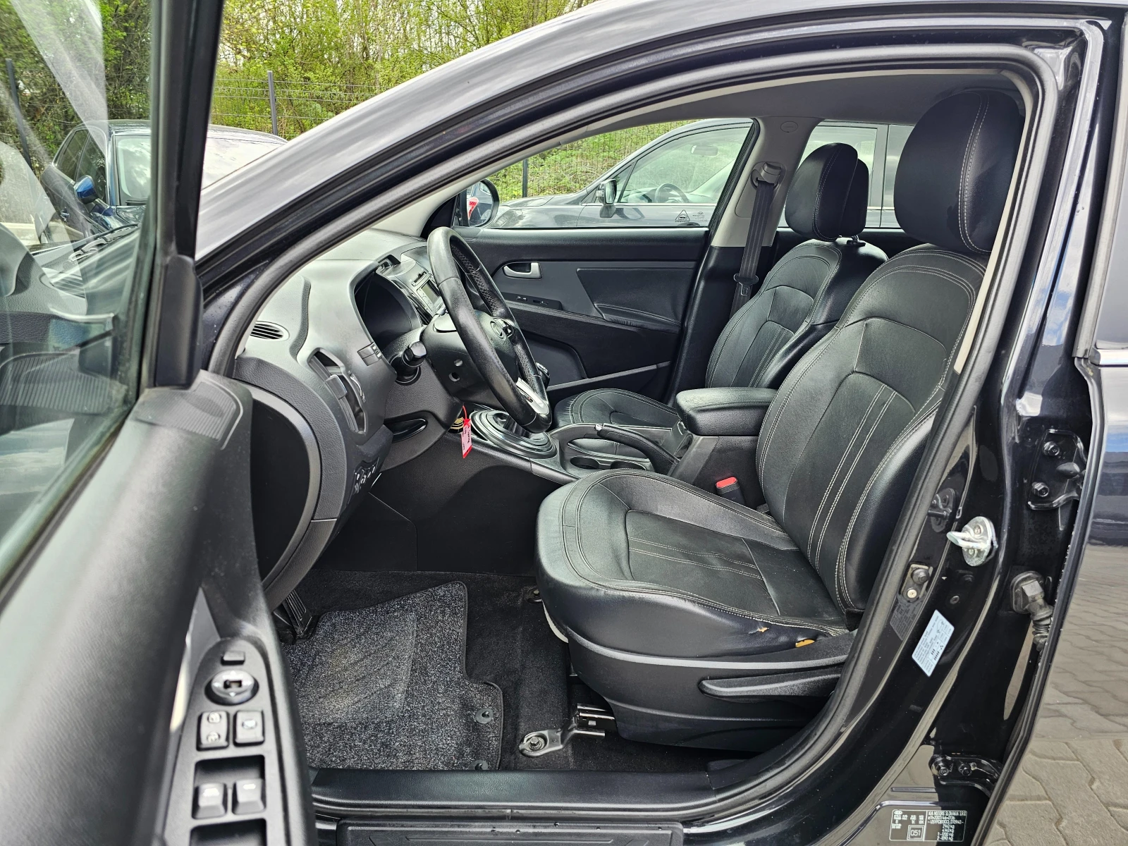 Kia Sportage 2.0CRDI, 4x4, Кожа, Подгерв, 160000км.! - изображение 9