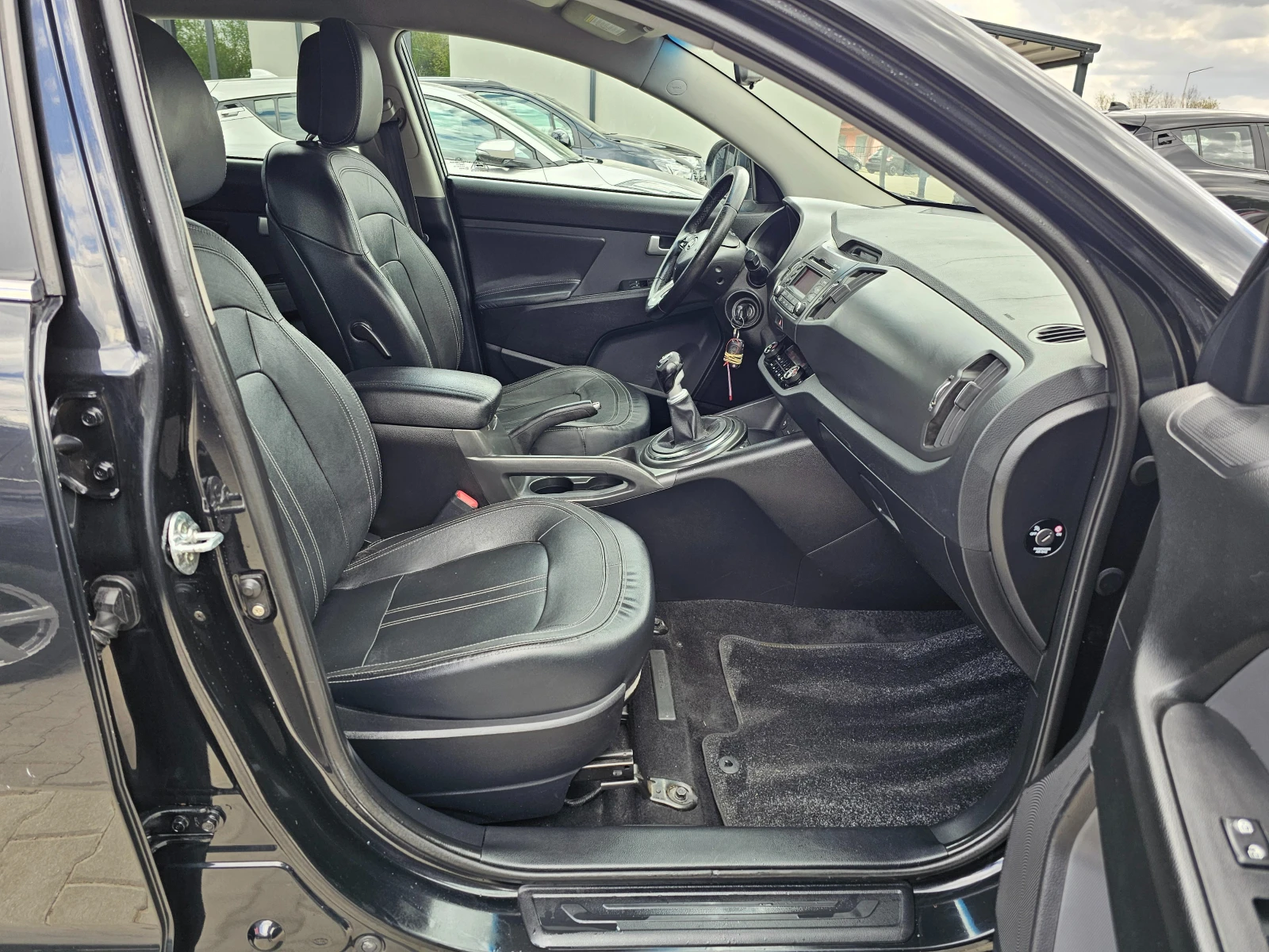 Kia Sportage 2.0CRDI, 4x4, Кожа, Подгерв, 160000км.! | Mobile.bg — изображение 13