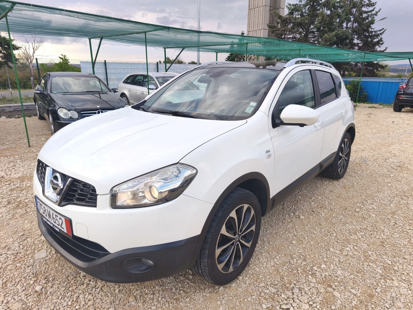 Nissan Qashqai 1.6 бензин* ГАЗ* 360 камери - изображение 3