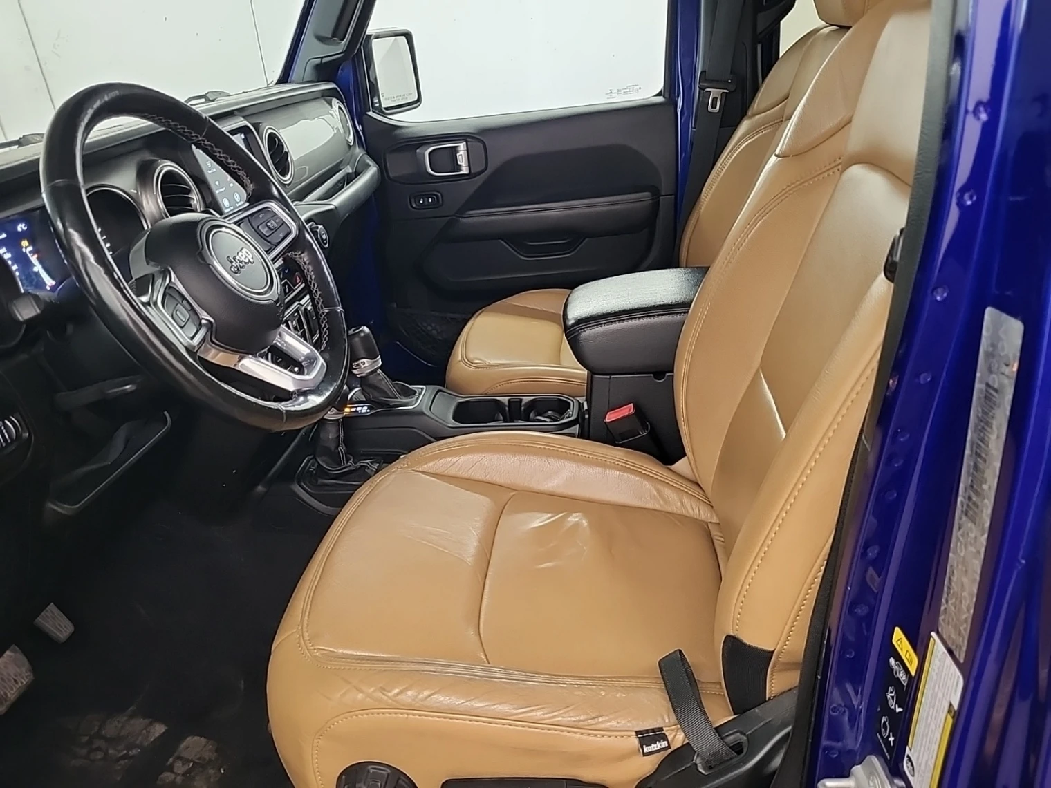 Jeep Wrangler * SAHARA * Вземи на изплащане от 704лв на месец. - изображение 3