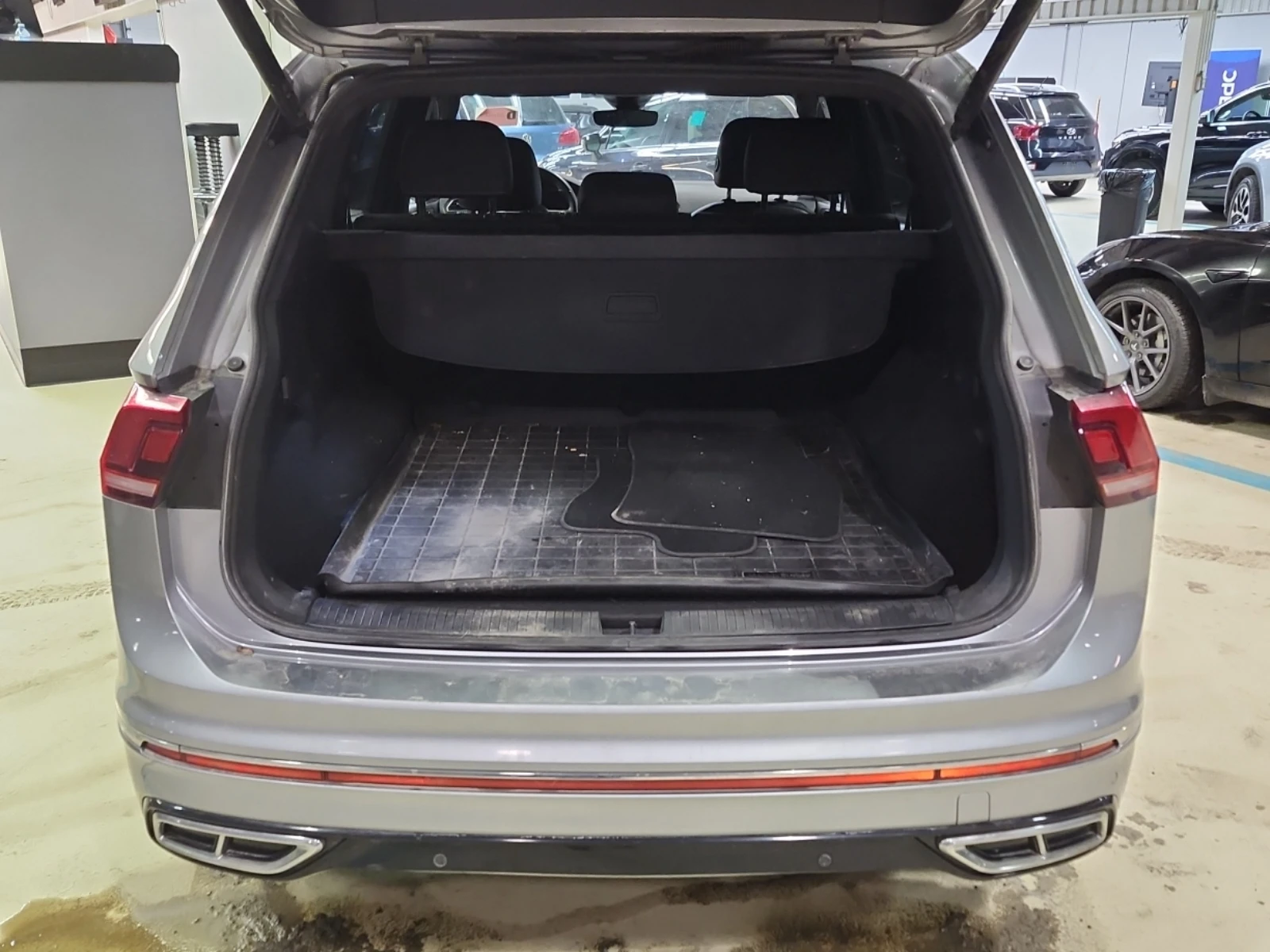 VW Tiguan R-LINE HIGHLINE| 4MOTION| CARFAX| PANORAMA| 2 КЛЮЧ - изображение 6