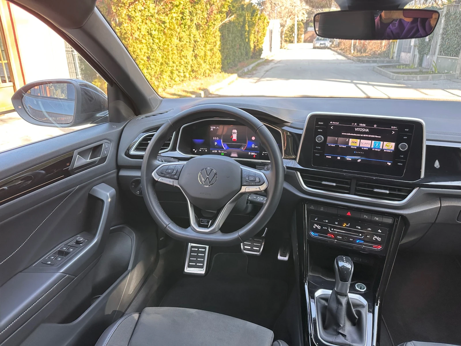 VW T-Roc 2.0TDi/R-line/Digital/36000 км/CAMERA, снимка 7 - Автомобили и джипове - 53773991